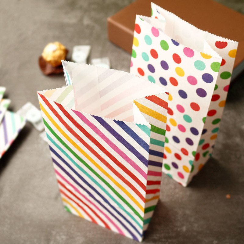 Kleine papieren zakken Regenbo - Wedding Supply.Box recensie en prijs